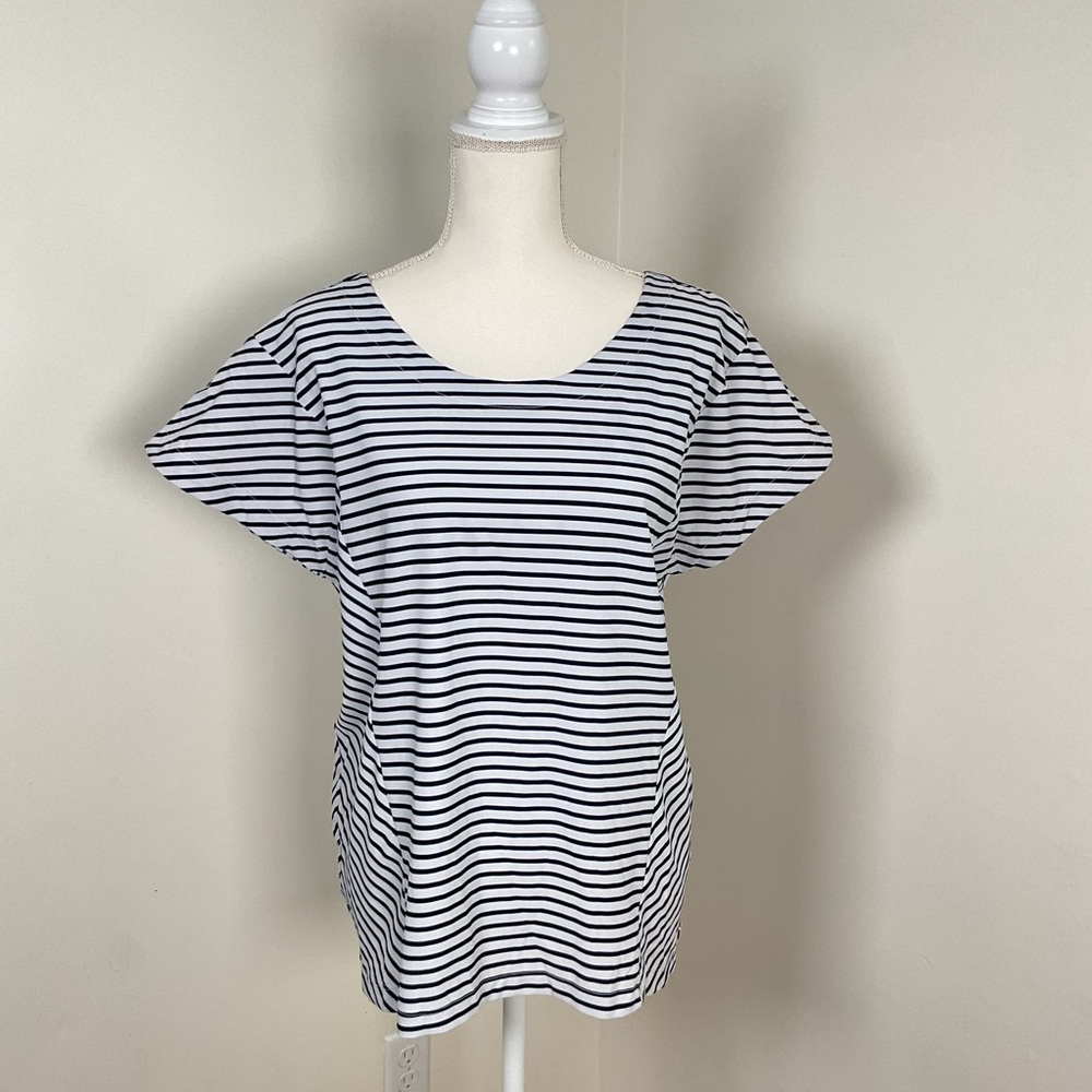 Helly Hansen Women's Summer Top Size Large Reg.